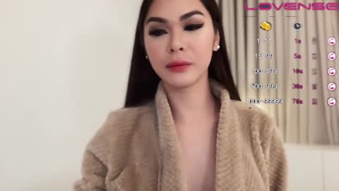 Snapshot of naughtymartinaxxx chatting on February 13, 9:51 am Martina online show from February 13, 9:51 am