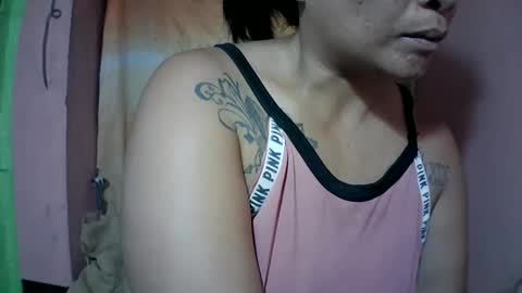 naughtymom_33 online show from December 3, 11:59 pm