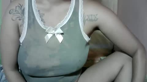 naughtymom_33 online show from October 31, 7:47 pm