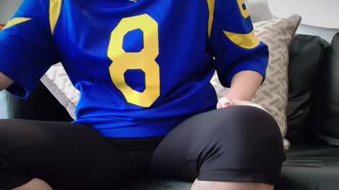 Snapshot of naughtynursern chatting on October 19, 6:01 pm NaughtyNurse online show from October 19, 6:01 pm