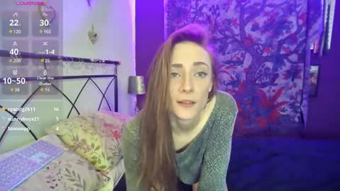 naughtynymph01 online show from December 26, 10:09 pm