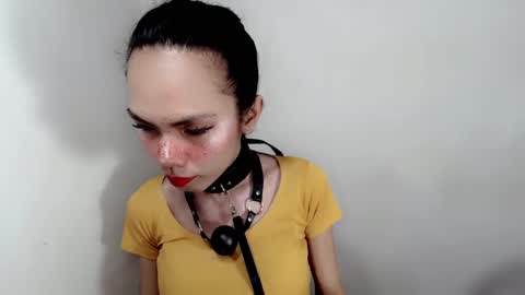 naughtypetiteangel online show from October 14, 10:46 pm