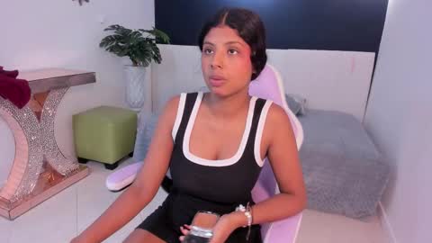 naugthy_brunette_ online show from February 17, 2:43 am