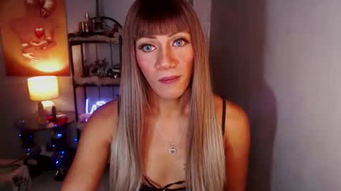 Snapshot of naugthy_hot_janna chatting on September 26, 3:20 pm Janna Mae online show from September 26, 3:20 pm