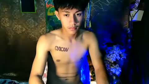 Snapshot of naugthyboyloy chatting on September 14, 4:41 pm Loy online show from September 14, 4:41 pm