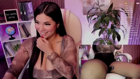 Snapshot of naugthyelli chatting on February 18, 12:15 am online show from February 18, 12:15 am