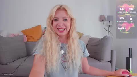 Snapshot of nautica_therapy chatting on September 22, 2:32 pm Nautica online show from September 22, 2:32 pm