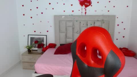 naya_fox1 online show from March 13, 1:53 am