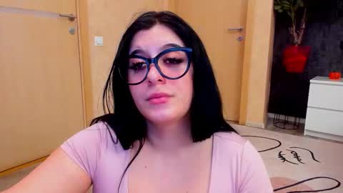 Eliza online show from March 4, 8:28 pm