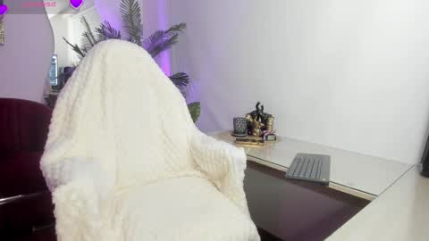 Hellen online show from March 5, 10:21 pm