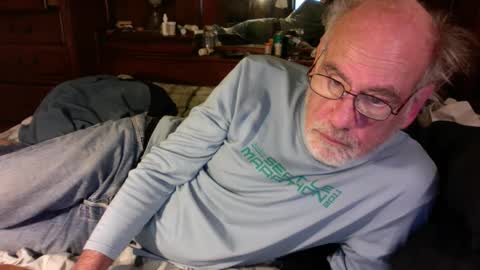 Snapshot of nedddludd chatting on October 22, 12:47 am nedddludd online show from October 22, 12:47 am