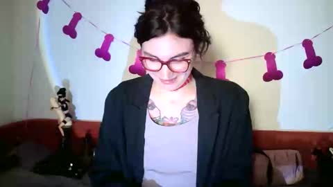 nefertiti_queen online show from February 25, 10:46 pm