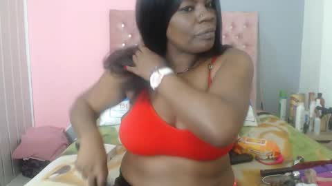 Snapshot of negrabig_38 chatting on March 8, 9:17 am negrabig 38 online show from March 8, 9:17 am