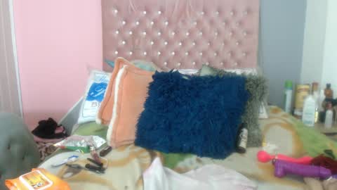 Snapshot of negrabig_38 chatting on March 1, 9:18 am negrabig 38 online show from March 1, 9:18 am