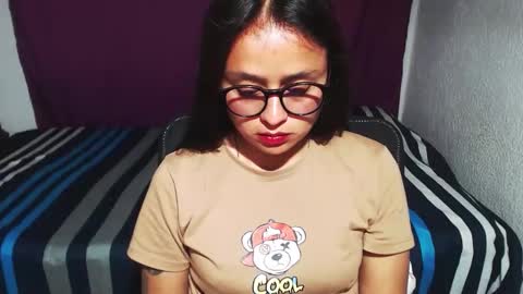 Snapshot of negrita_25 chatting on September 11, 11:39 pm Zoe online show from September 11, 11:39 pm