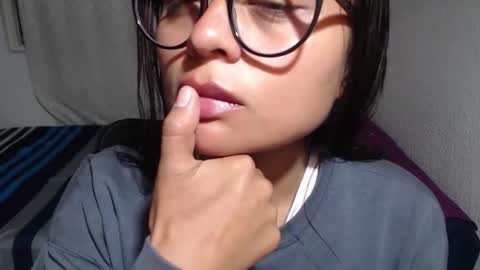 Snapshot of negrita_25 chatting on September 19, 10:19 am Zoe online show from September 19, 10:19 am