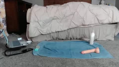 NEIGHBORGUY4U online show from March 20, 10:59 pm