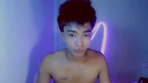 neil_asian69 online show from November 10, 10:23 pm