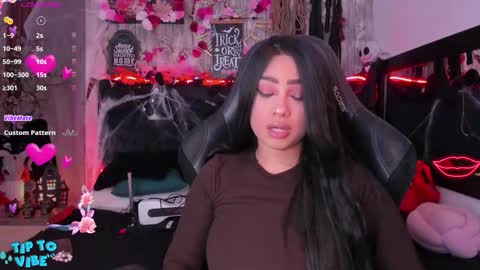 Miah online show from October 19, 11:48 am