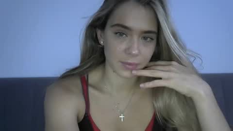 nelly_fortu online show from December 19, 10:33 am