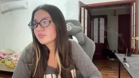 Snapshot of nellyfischer chatting on February 21, 8:27 pm Nelly online show from February 21, 8:27 pm