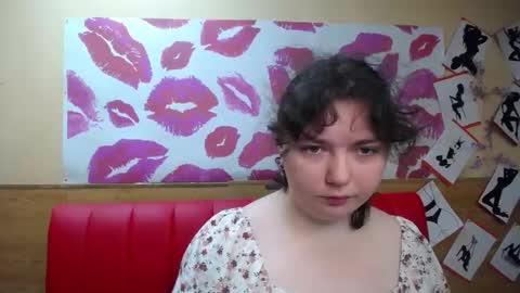 NeonilaLisova online show from October 19, 6:51 am