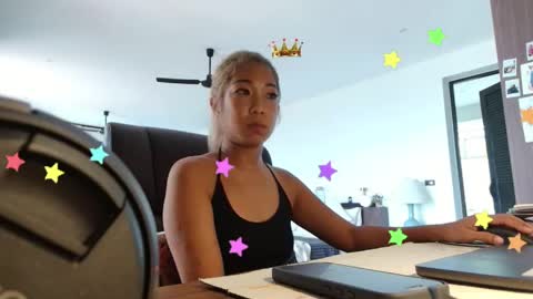 Kiki online show from May 13, 4:11 am