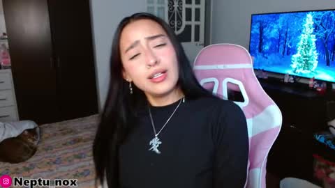 Neptu noxx online show from December 21, 8:26 pm