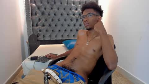 Snapshot of nero_reyd chatting on September 26, 8:28 pm Nero online show from September 26, 8:28 pm
