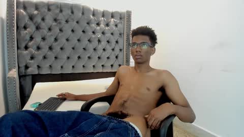 Snapshot of nero_reyd chatting on October 8, 10:16 pm Nero online show from October 8, 10:16 pm
