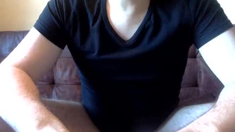 Snapshot of neu242gierig chatting on February 19, 7:28 am Neu242Gierig online show from February 19, 7:28 am