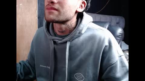 neuttron online show from January 8, 2:39 am