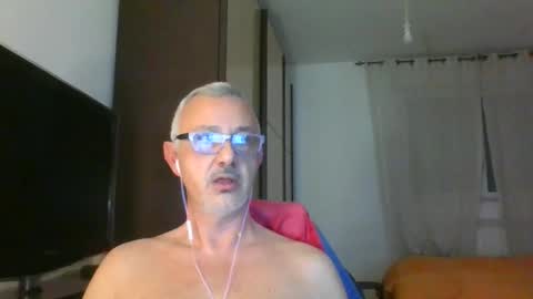 Snapshot of nevenerabis chatting on December 9, 4:56 am nevenerabis online show from December 9, 4:56 am