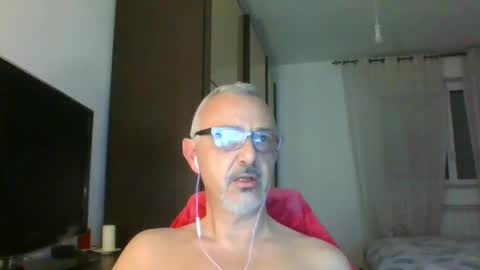 Snapshot of nevenerabis chatting on January 7, 7:17 pm nevenerabis online show from January 7, 7:17 pm