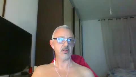 Snapshot of nevenerabis chatting on January 17, 6:23 pm nevenerabis online show from January 17, 6:23 pm