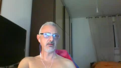 Snapshot of nevenerabis chatting on March 6, 7:43 pm nevenerabis online show from March 6, 7:43 pm