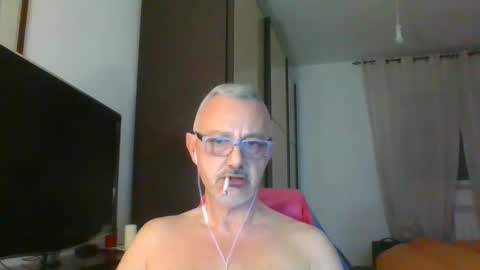 Snapshot of nevenerabis chatting on February 17, 8:27 pm nevenerabis online show from February 17, 8:27 pm