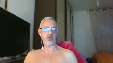 Snapshot of nevenerabis chatting on March 10, 5:07 pm nevenerabis online show from March 10, 5:07 pm