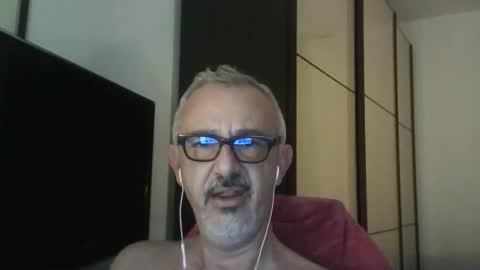 Snapshot of nevenerabis chatting on October 5, 6:37 pm nevenerabis online show from October 5, 6:37 pm