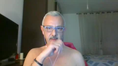 Snapshot of nevenerabis chatting on January 25, 5:18 am nevenerabis online show from January 25, 5:18 am