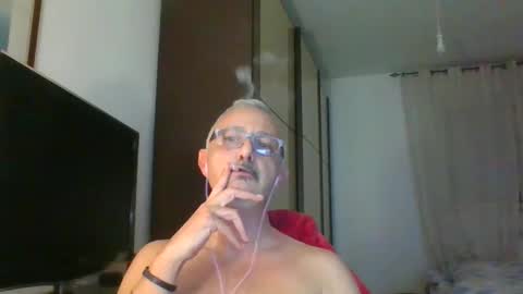 Snapshot of nevenerabis chatting on January 18, 12:35 am nevenerabis online show from January 18, 12:35 am