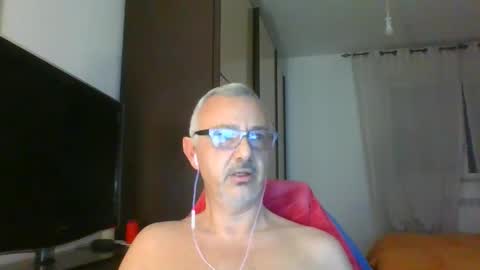 Snapshot of nevenerabis chatting on December 8, 7:22 pm nevenerabis online show from December 8, 7:22 pm