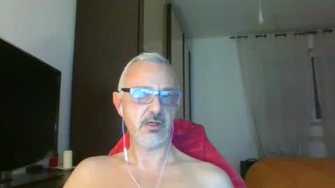 Snapshot of nevenerabis chatting on March 4, 10:49 pm nevenerabis online show from March 4, 10:49 pm