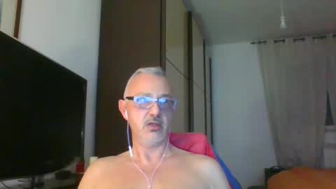 Snapshot of nevenerabis chatting on February 17, 11:33 pm nevenerabis online show from February 17, 11:33 pm