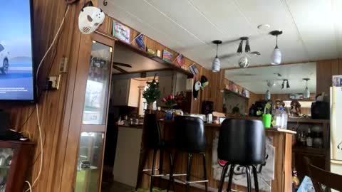 neversaynevrrr online show from December 17, 6:25 pm