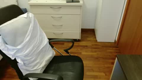 simi online show from February 7, 8:34 pm