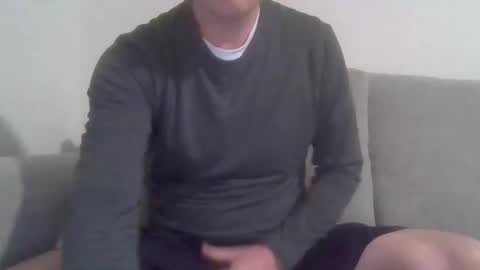 newduser06 online show from February 17, 2:21 am