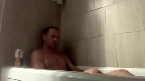 newickj627 online show from January 18, 7:01 pm