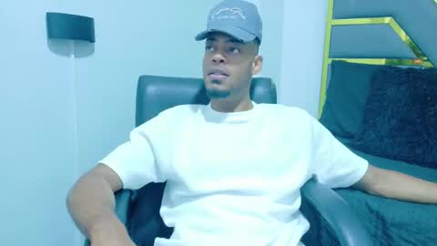 neytanmalcon online show from November 24, 10:52 pm