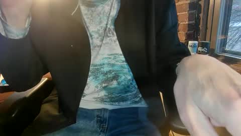 Snapshot of nfgwholoves2cum chatting on February 27, 10:31 pm NFG  Nice Friendly Guy  Dick online show from February 27, 10:31 pm